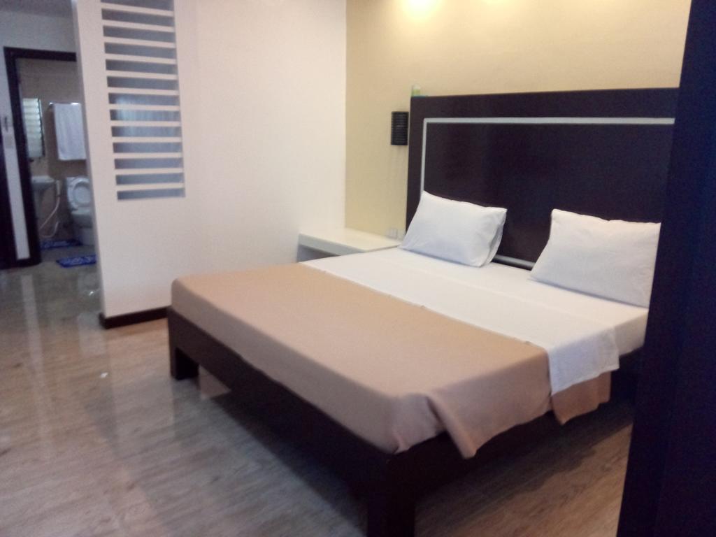 Seashore Beach Resort Puerto Galera Ngoại thất bức ảnh