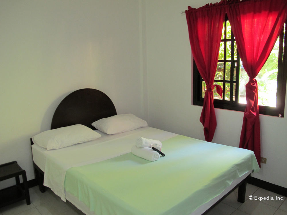 Seashore Beach Resort Puerto Galera Ngoại thất bức ảnh